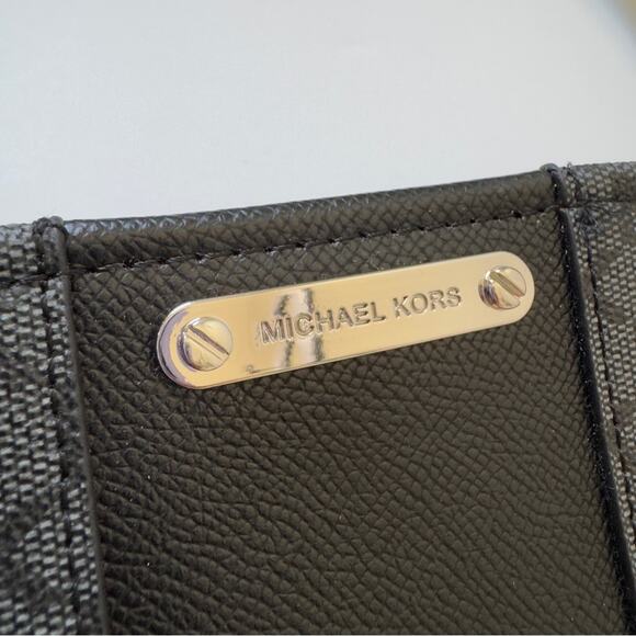 Michael Kors NWOT Black gray belt Bag Fanny pack MK zipper adjustable size L/XL - Picture 3 of 10